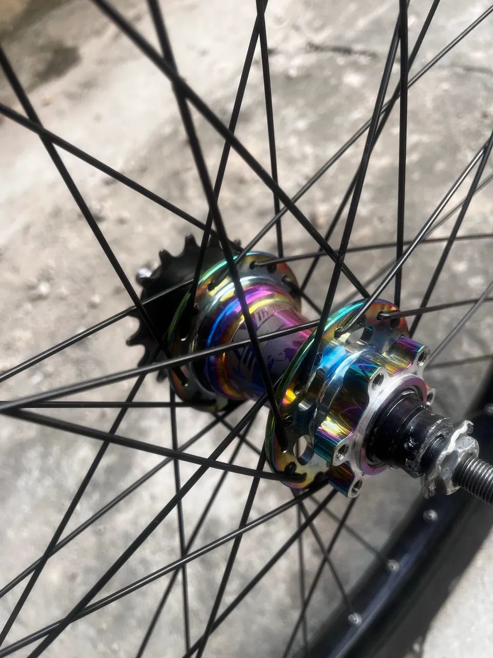 Roda com cubo barulhento e kit single 