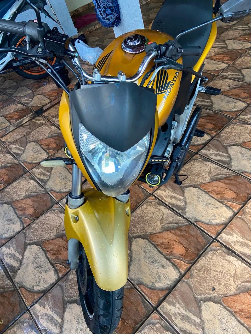 Cb 300 dourada  - Foto 2