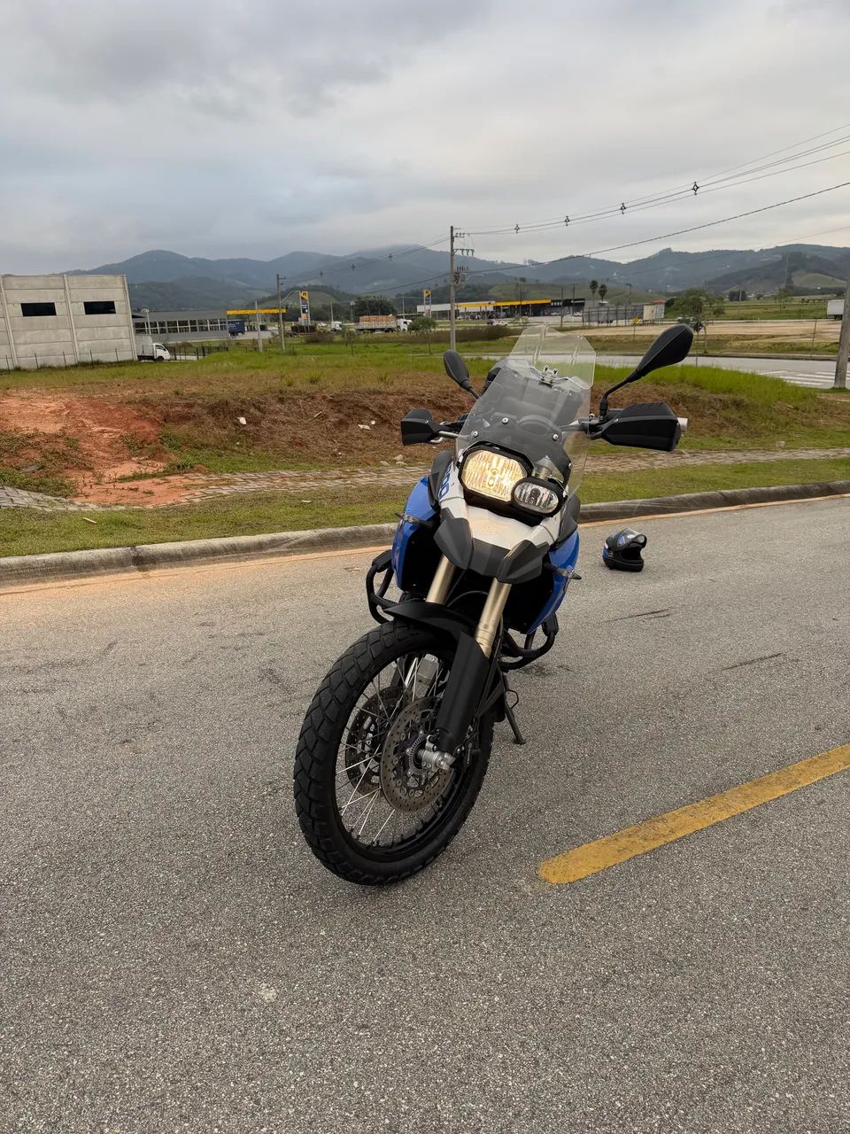 Vendo bmw f800 ano 2012  - Foto 2