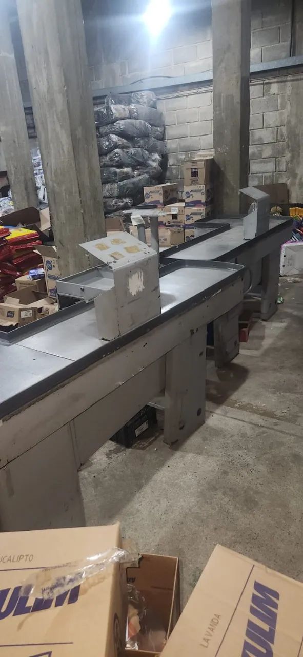 04 Check out supermercado usado R$ 290,00 cada
