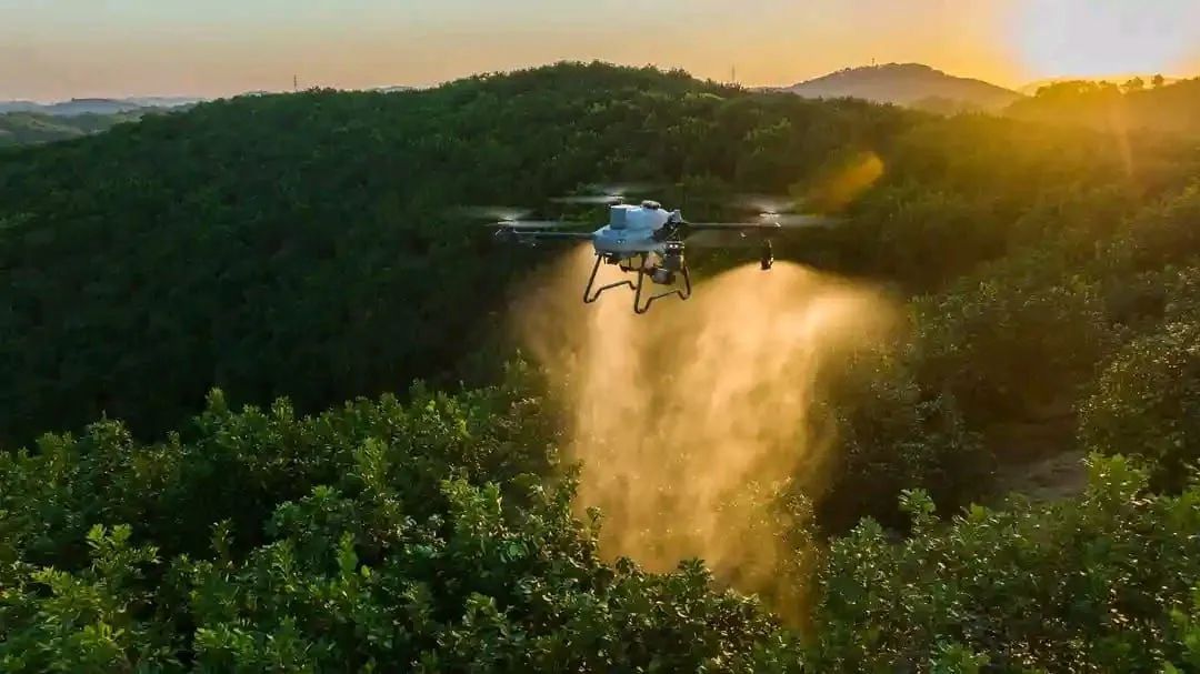 DRONE AGRÍCOLA DJÍ AGRAS T25 - KIT COMPLETO! - Foto 4