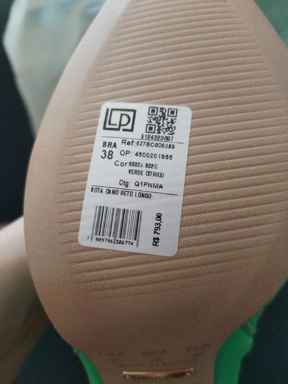 Bota lança perfume nunca usada - Foto 3