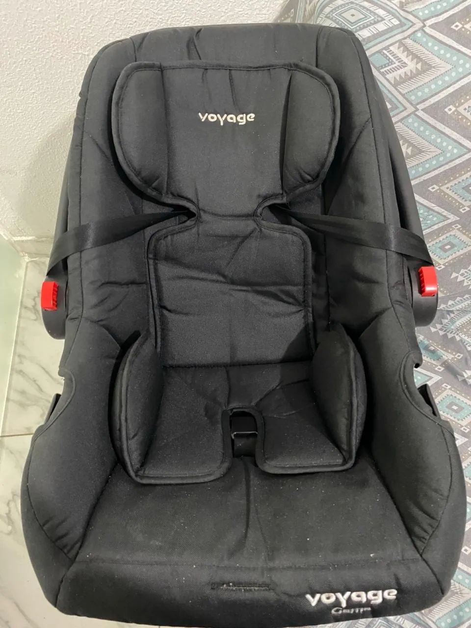 Carrinho de bebê + bebê conforto 