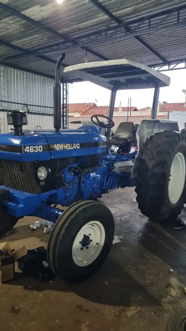Trator New Holand Modelo 4630