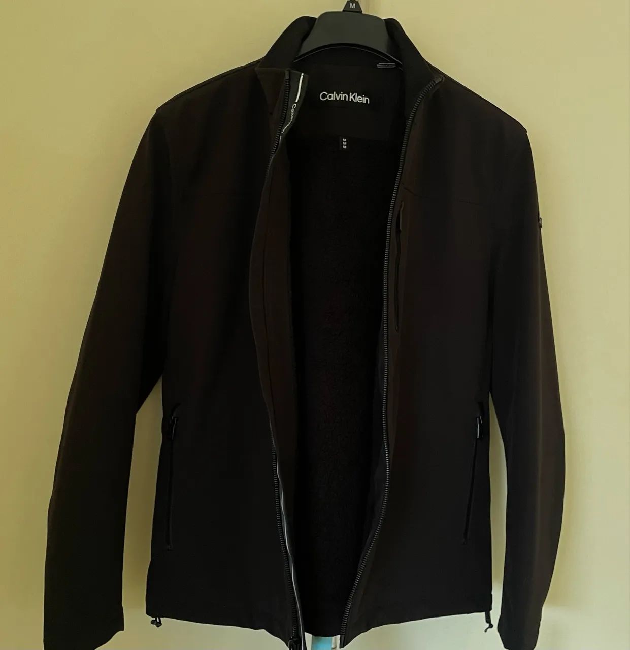 Jaqueta Calvin Klein Soft Shell - Preto  - Foto 3
