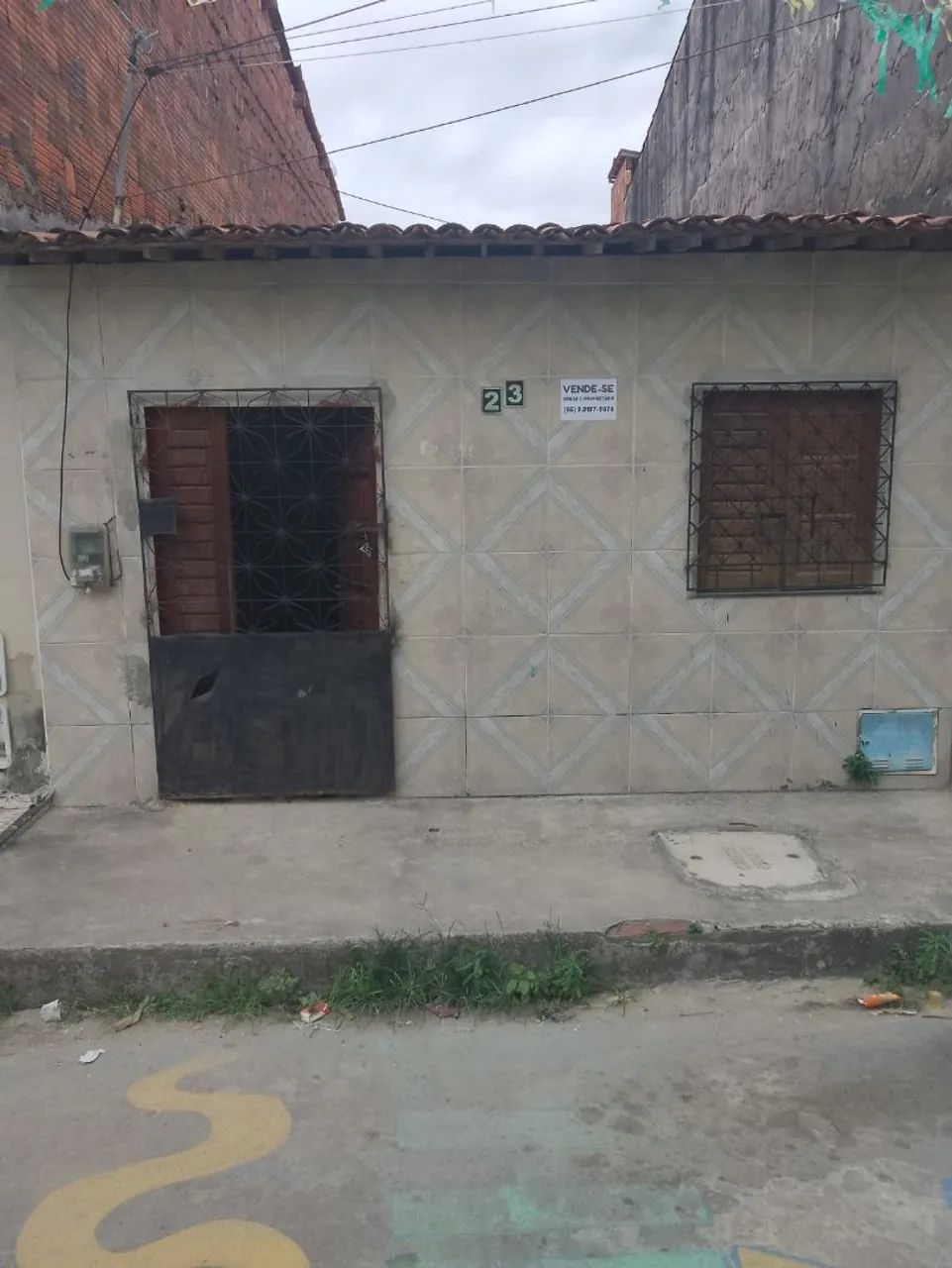 Vende-se casa muito boa.