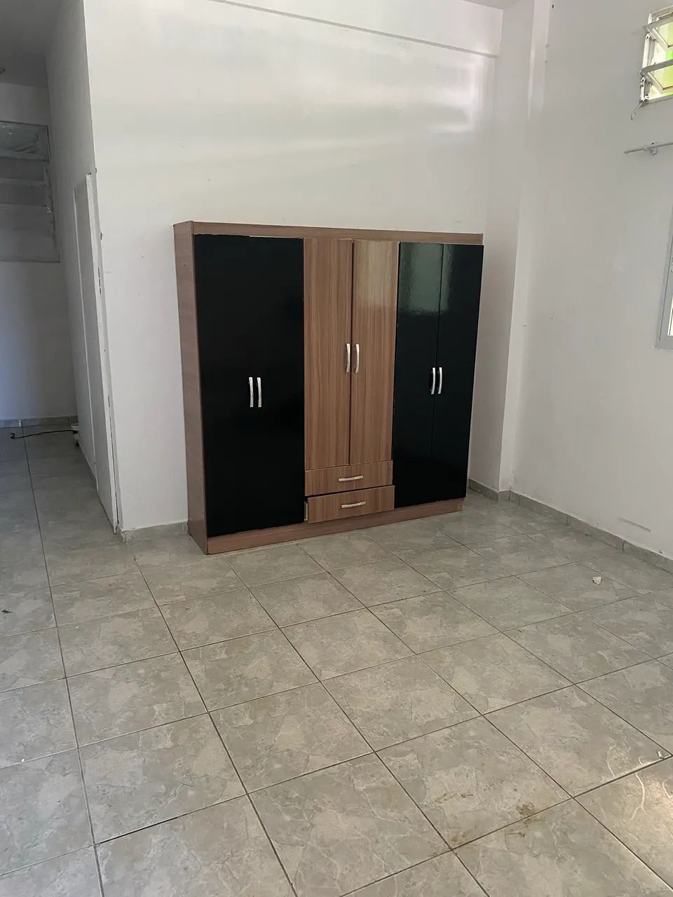 Apartamento Espaçoso de 1 Quarto - Água e Wi-Fi Inclusos - Foto 5