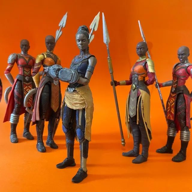 Marvel Legends mega lote Pantera Negra - Dora Milaje squad + Shuri - Foto 3