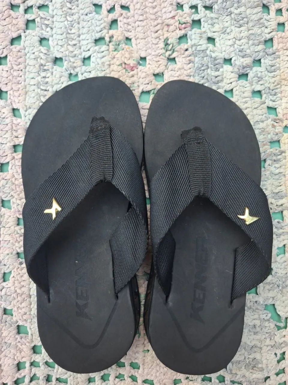 Chinelo Kenner falsificada