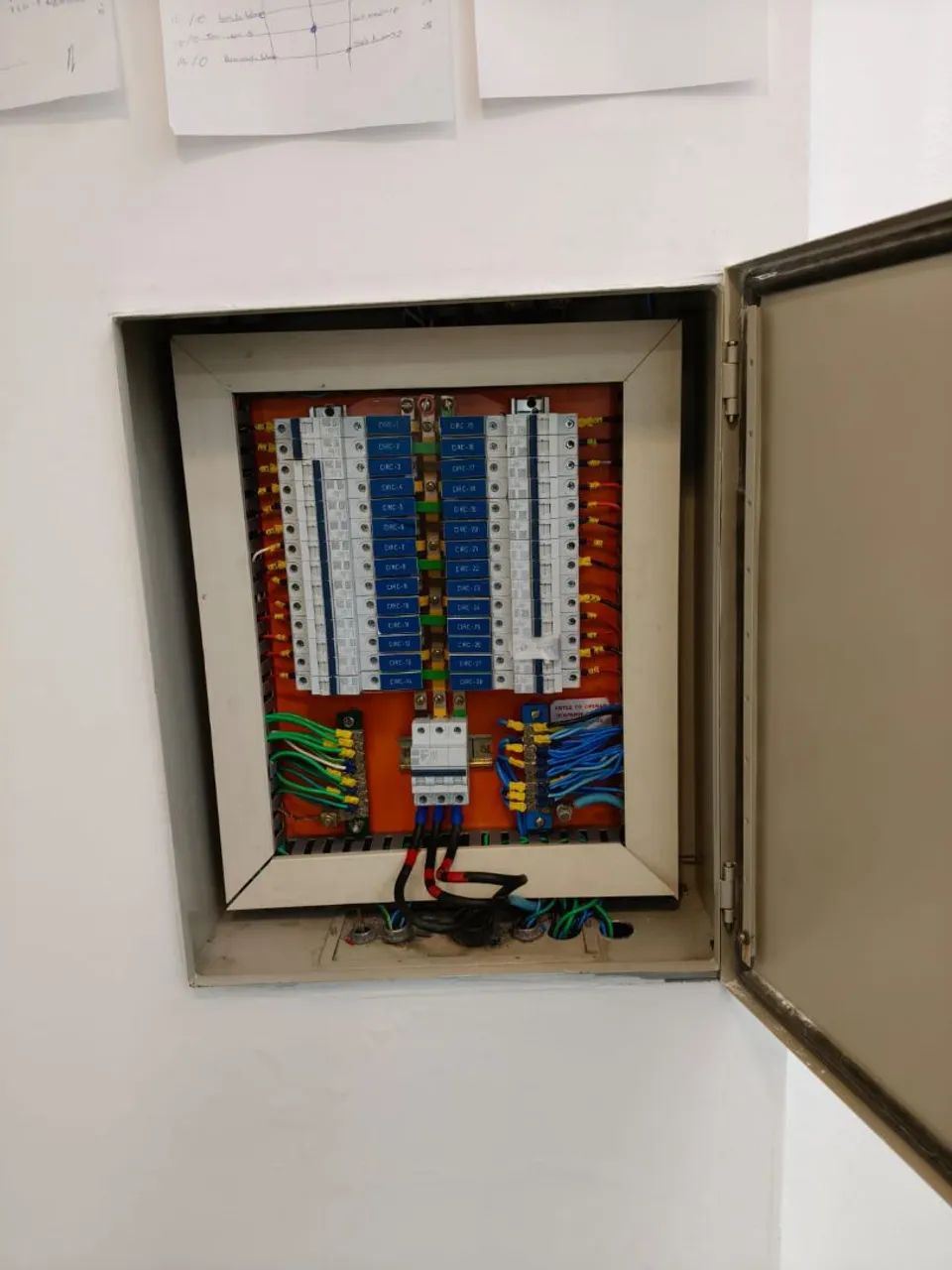 Montagem de quadros elétricos em geral - Foto 4