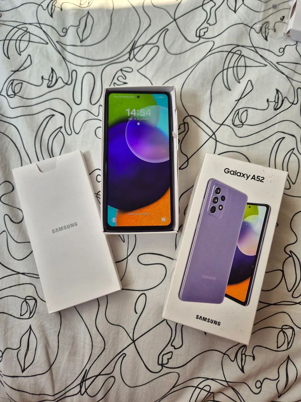 Celular A52 em ótimo estado de conservação 