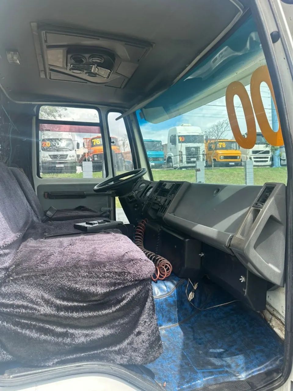 FORD CARGO 1415 6X2 BAÚ-ANO 2000 - Foto 4
