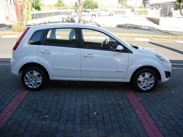 Ford Fiesta hatch 1.6 - Foto 3