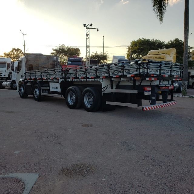 Caminhão Volvo VM330 Bitruck 2015 8x2 i- Shift Carroceria Aberta Ar condicionado bitruque - Foto 8