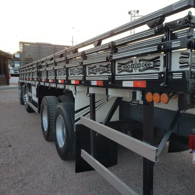 Caminhão Volvo VM330 Bitruck 2015 8x2 i- Shift Carroceria Aberta Ar condicionado bitruque - Foto 5