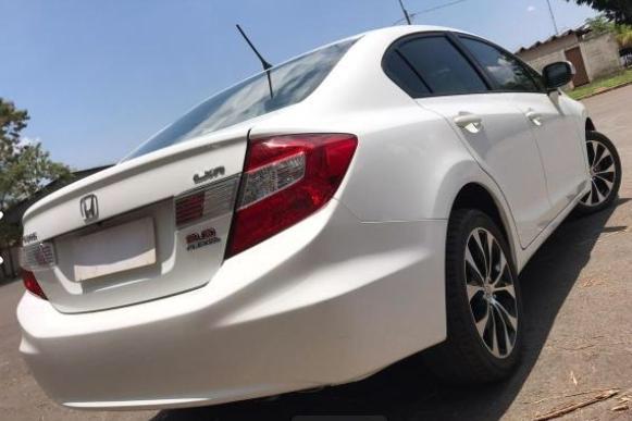 Civic 2016 estado de zero - Foto 5