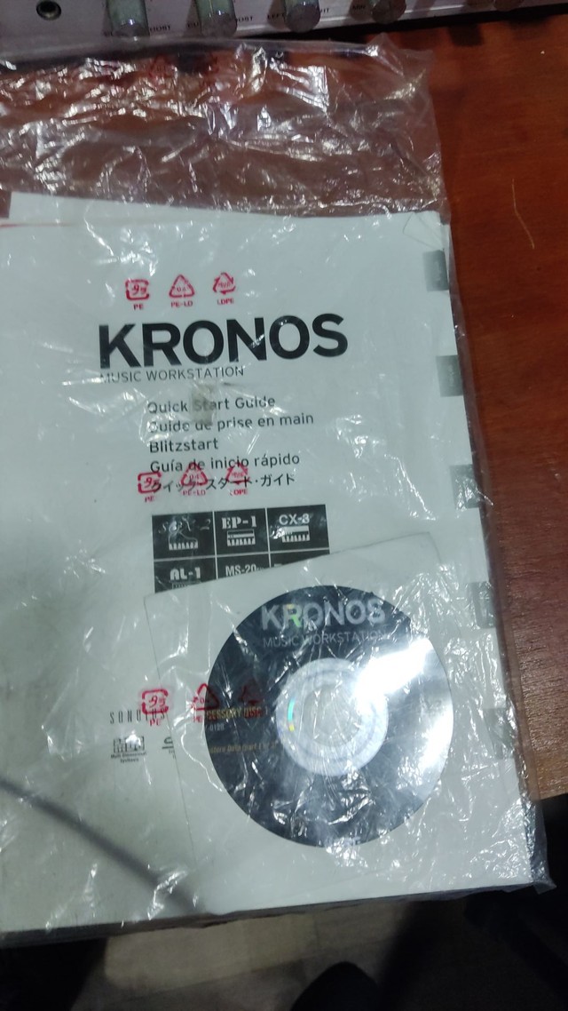 Korg kronos 2 61 teclas - Foto 2