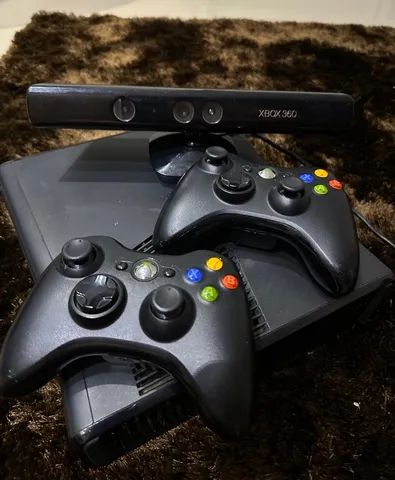 Xbox 360 desbloqueado com dois controles