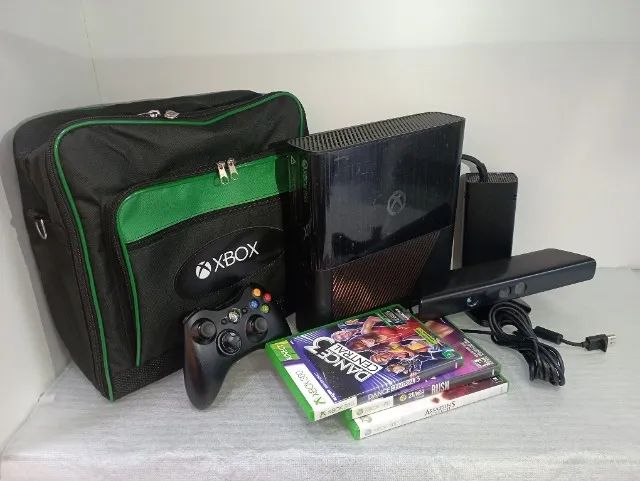 Video game - Microsoft Xbox 360 S + Kinect + 3 Jogos (250GB / NTSC