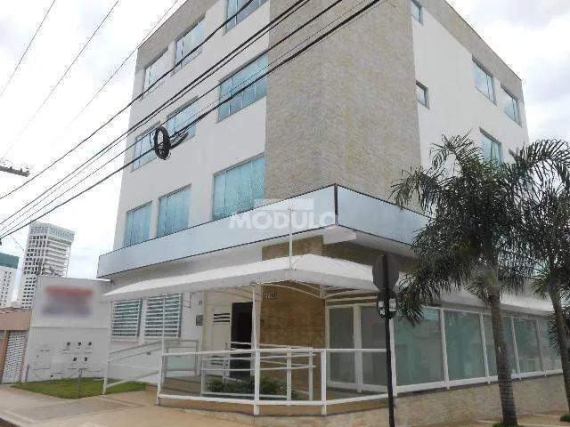 Prédio comercial para locação no bairro Cazeca