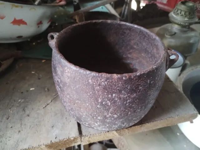 Tacho/panela em ferro fundido (15 cm de largura)
