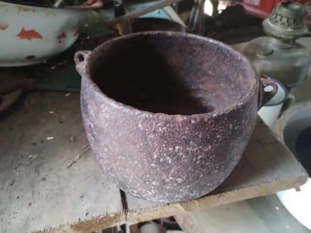 Tacho/panela em ferro fundido (15 cm de largura)