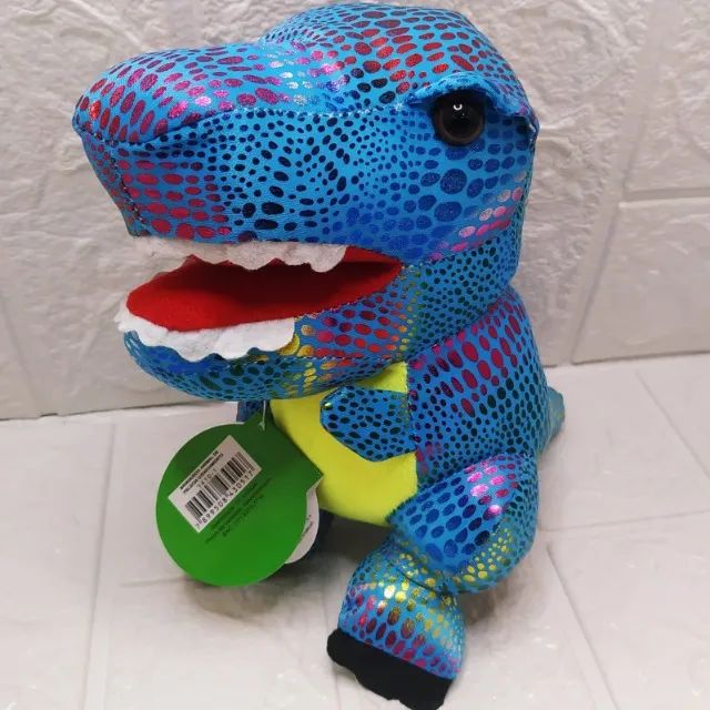 Urso De Pelucia Diversos 16cm  A 22cm 1410-1 Tuka Toy - Dinossauro Colorido - Foto 4