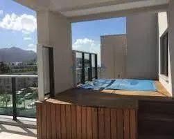 Recreio dos Bandeirantes, condomínio com lazer, cobertura 3 quartos para alugar ou vender. - Foto 4