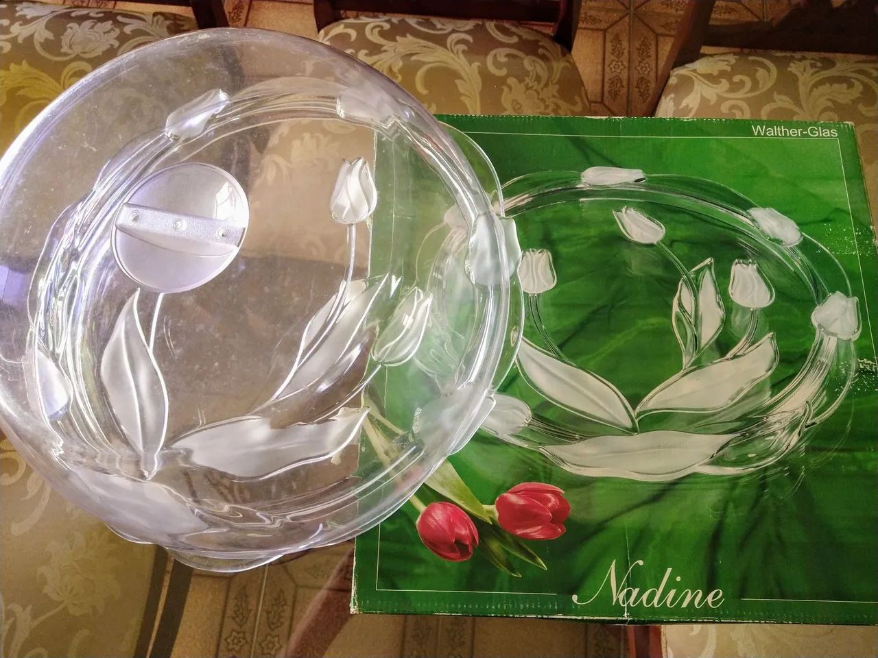 Prato de bolo de Cristal Walther-Glas Nadine produzido na Alemanha. Acompanha a tampa.