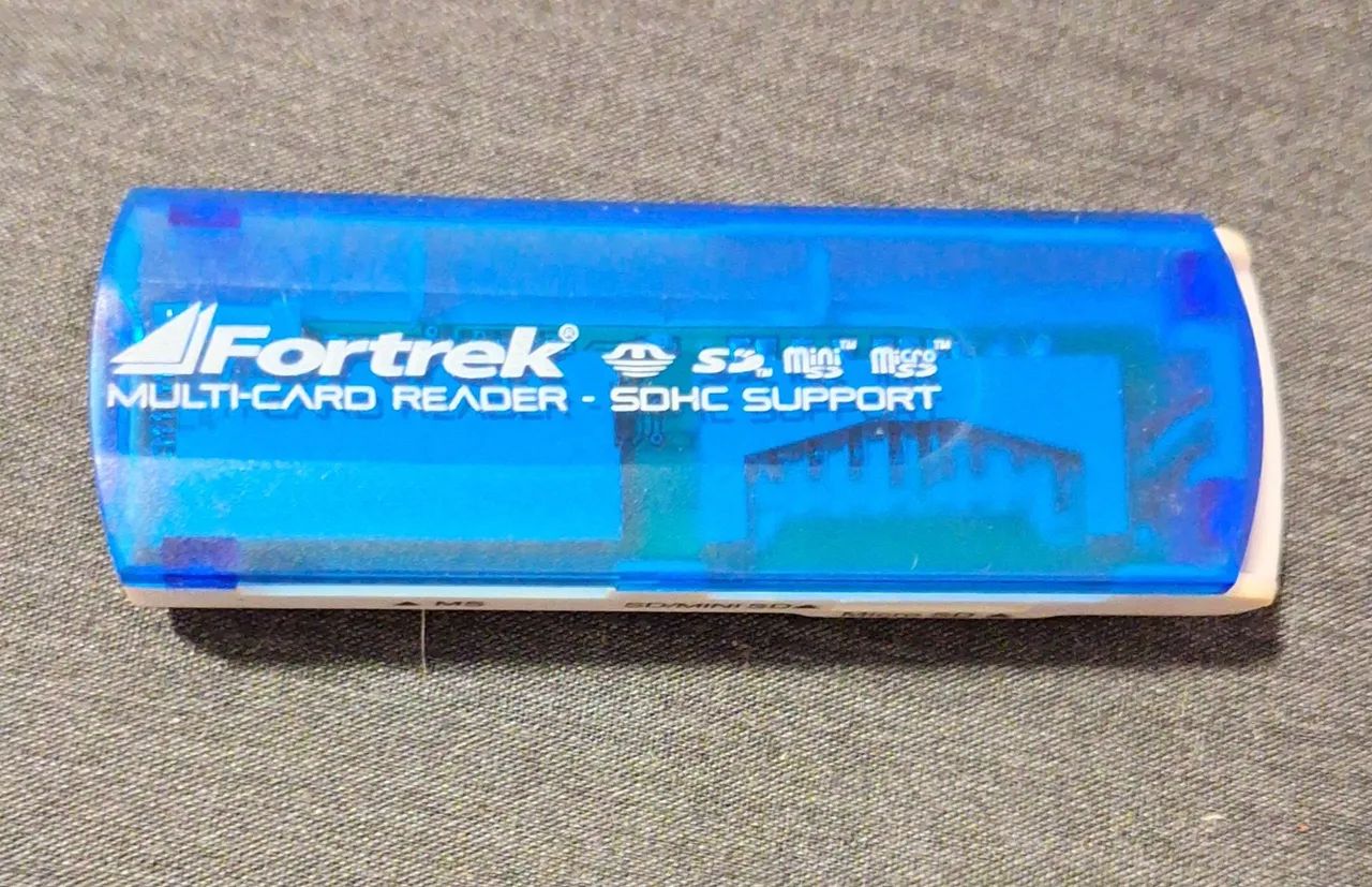 Leitor de cartão  SD e micro SD Fortrek - Foto 3
