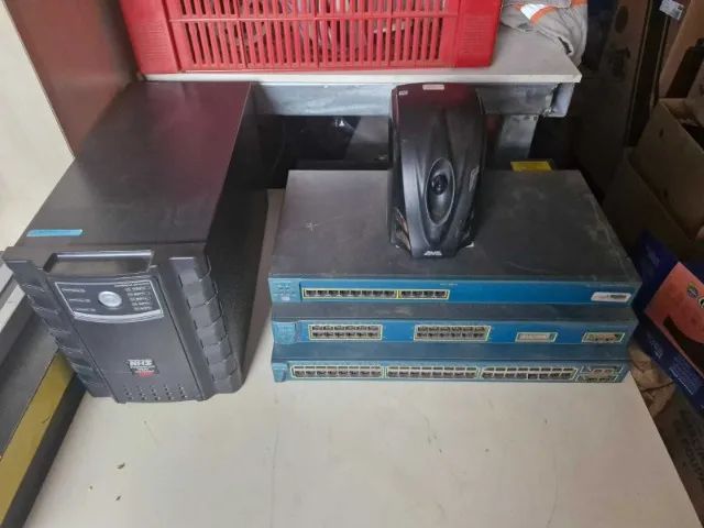 Lote de eletronicos no estado em que se encontram 