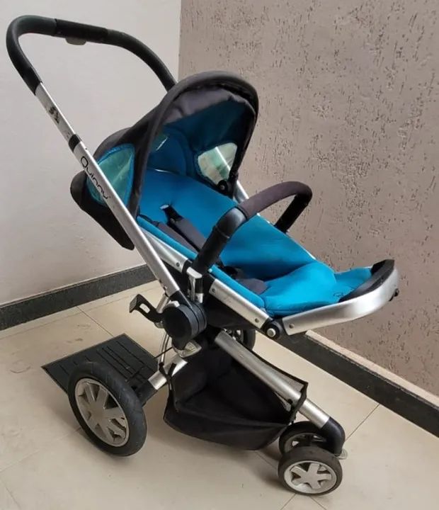 Carrinho de bebê - Marca Quinny Buzz - azul com bolsa