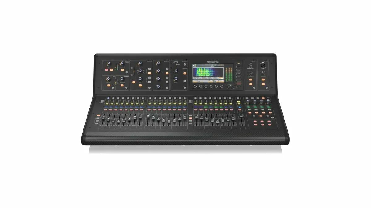 Mesa Digital 40 Canais Para Live e Studio M-32 LIVE - Midas