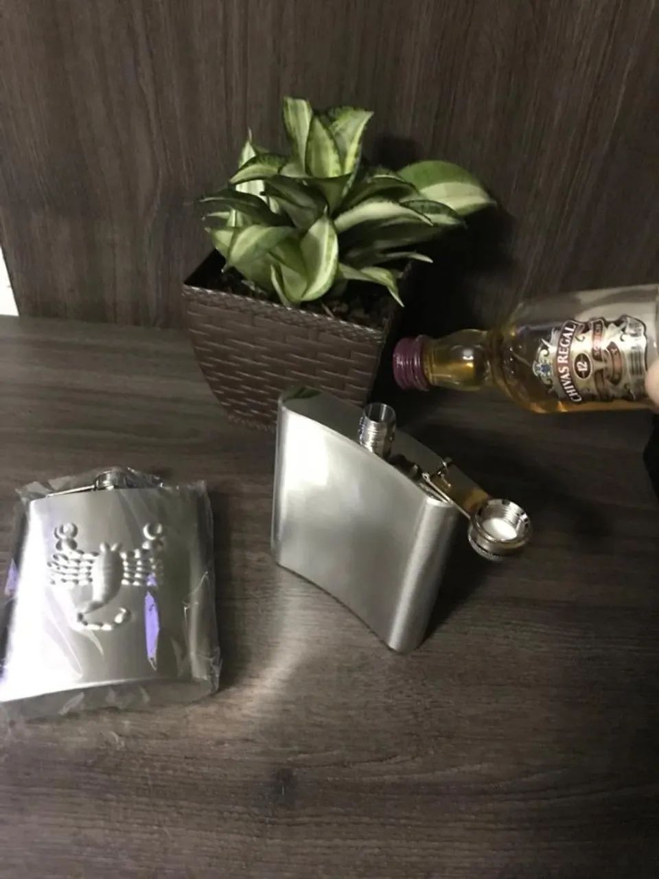 Cantil Porta Bebida DE  Bolso 230 e 500 ml Inox - Foto 2