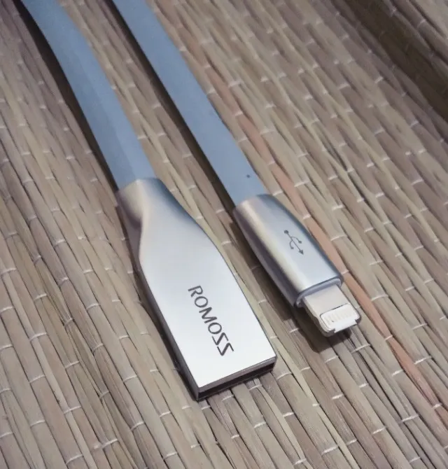 Super Cabo Carregador Híbrido Rommos RoLink 2x1 IOS e Android ( Micro Usb )