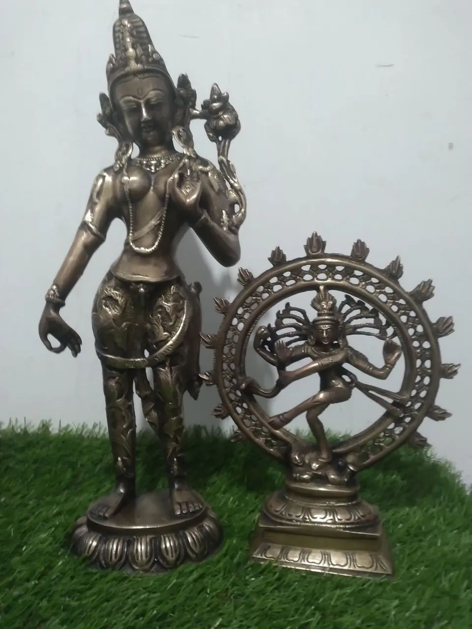 Esculturas antigas de bronze maior 43 cm menor 25 cm perfeito p decoração ou  - Foto 4