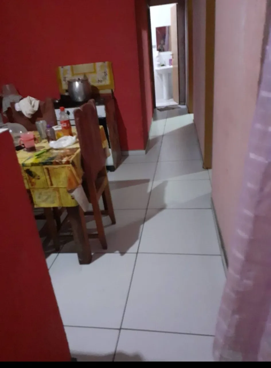 VENDO ESSA CASA.