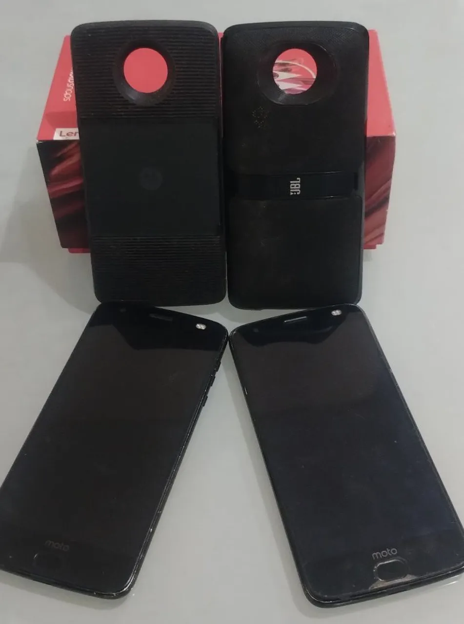 Moto Z2 force