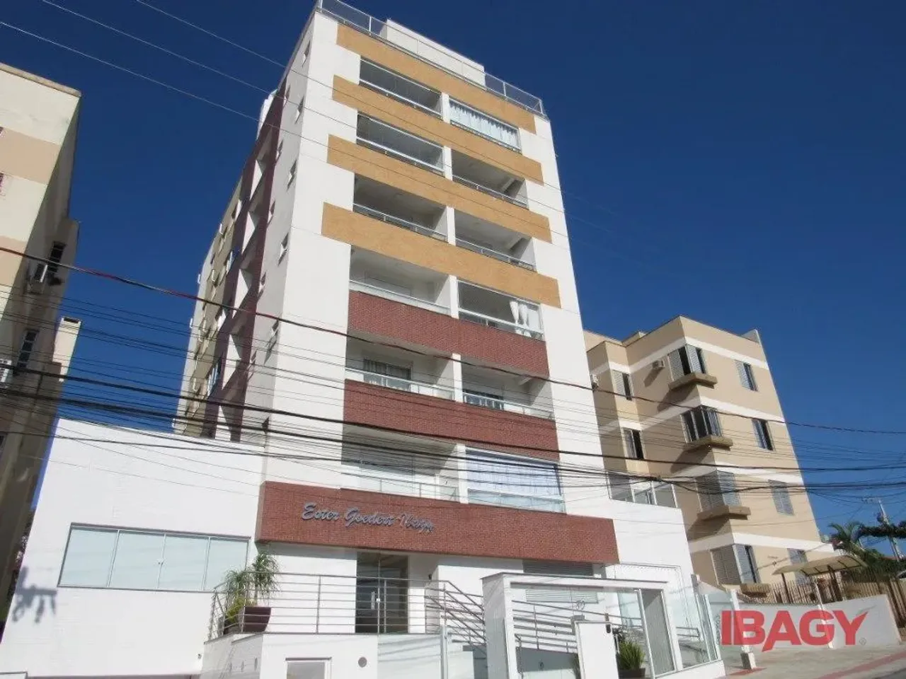 Excelente Apartamento 2 dormitório(s) em Capoeiras - Florianópolis