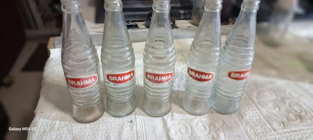 Garrafas de vidro Brahma antigas valor unitario  - Foto 4