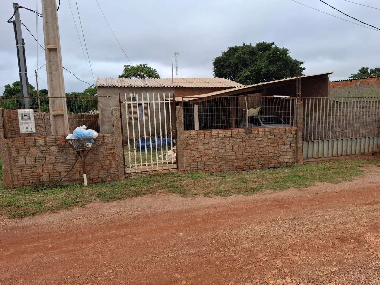 Vende-se ágio de 2 terrenos e 1 casa