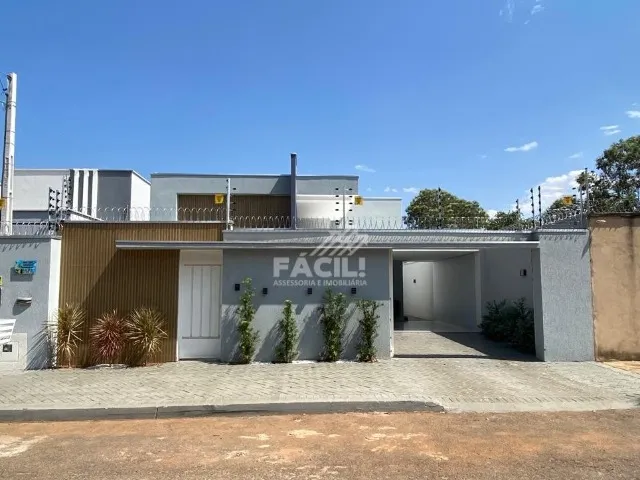 Vende-se Casa com 3 Suítes na Quadra 505 Sul