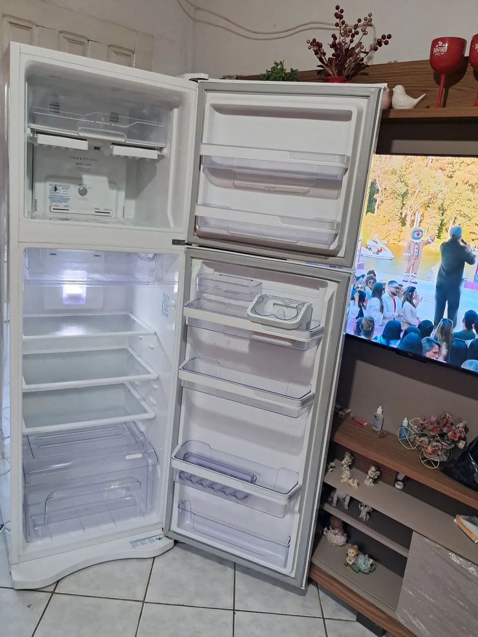 Geladeira Electrolux Frost Free Seminova! - Foto 2