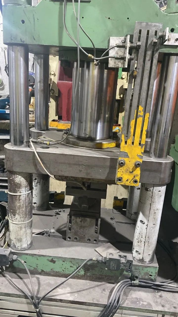 Prensa Hidráulica Tipo H de 4 Colunas 40 ton - Foto 4