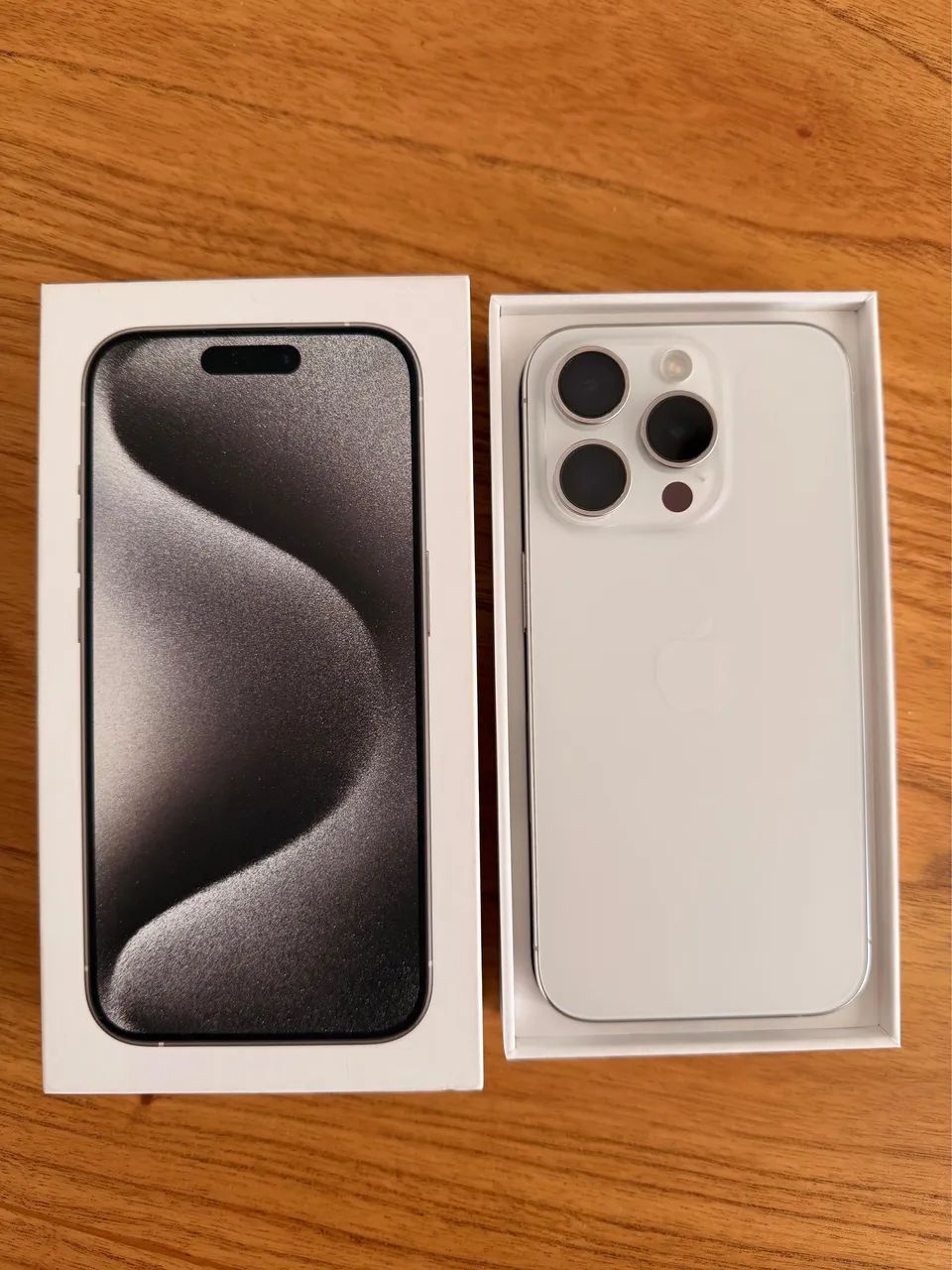 Apple iPhone 15 Pro, 128GB, Silver Titanium - Celulares e