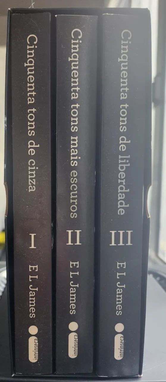 BOX TRIOLOGIA CINQUENTA TONS DE CINZA - Foto 2