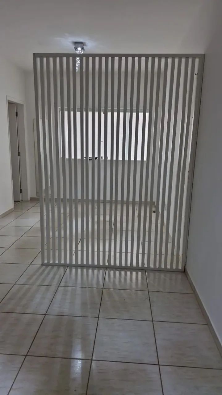 Divisória de fixar na parede 1,62m X 2,2m - Foto 2