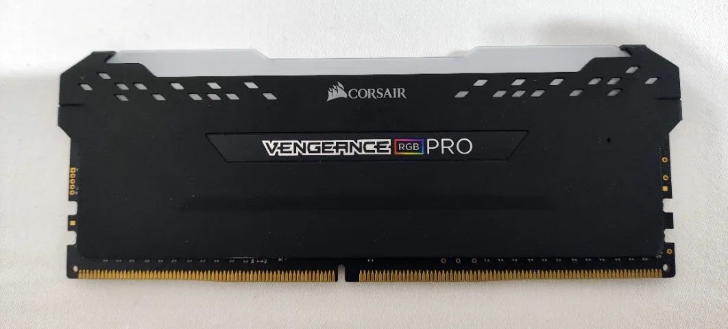 Corsair Vengeance RGB PRO DDR4 8GB 3200Mhz CL16 CMW8GX4M1E3200C16