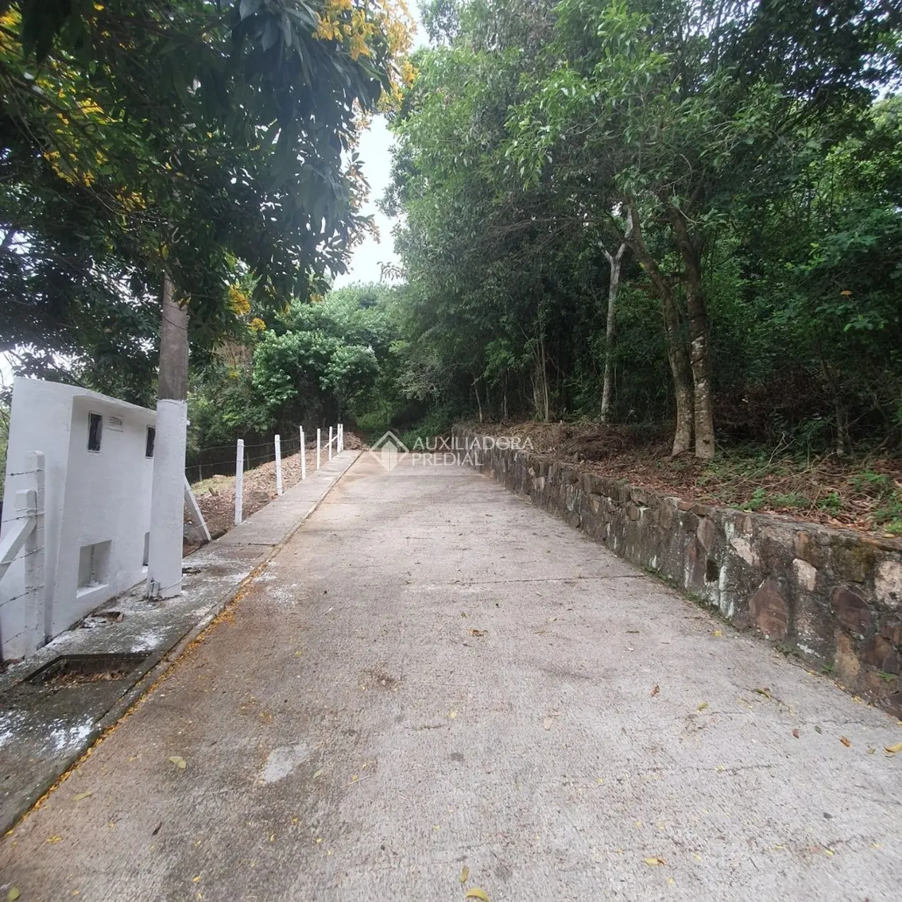 OPORTUNIDADE ESPETACULAR DE TERRENO PARA CONSTRUIR!