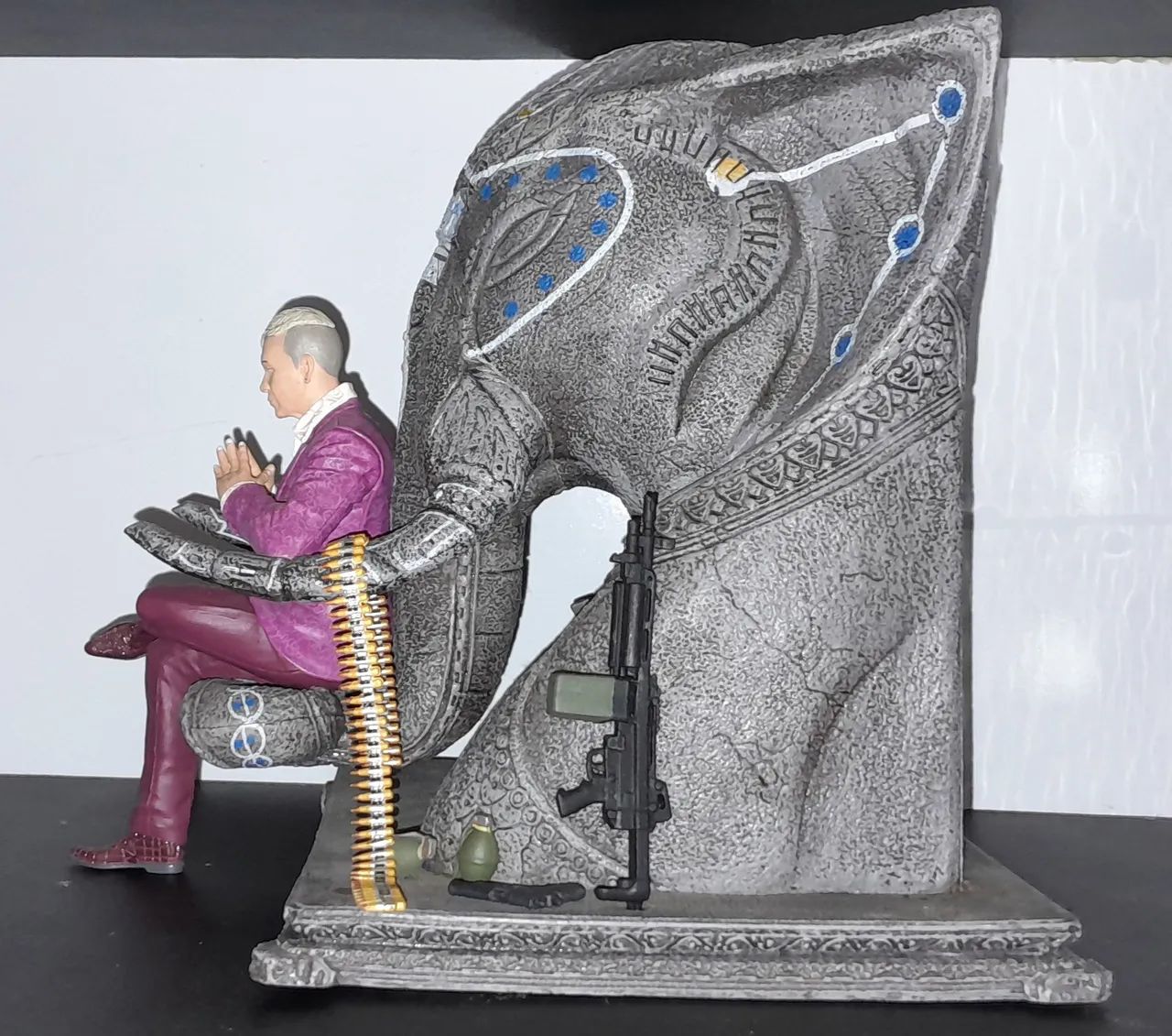 Estatua Pagan Min far cry 4  65573799843329123